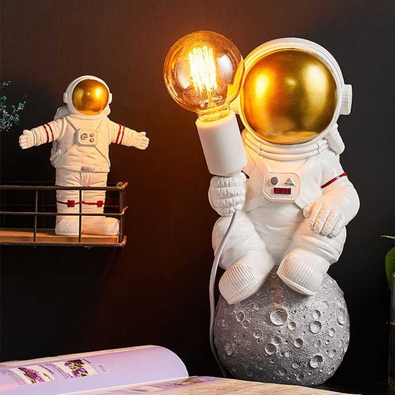 Astronaut Model Night Light Resin Bedside Table Lamp-Kids Room Nursery Lighting