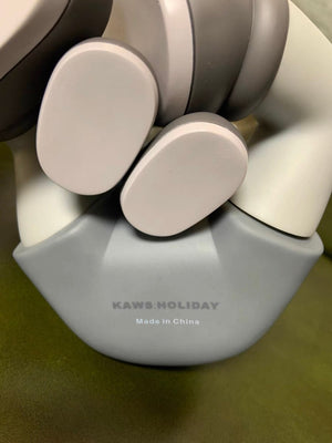 Holiday Chang bai: Kaws Statue Big - One-of-a-Kind Souvenir-Ornaments Statues Figurines