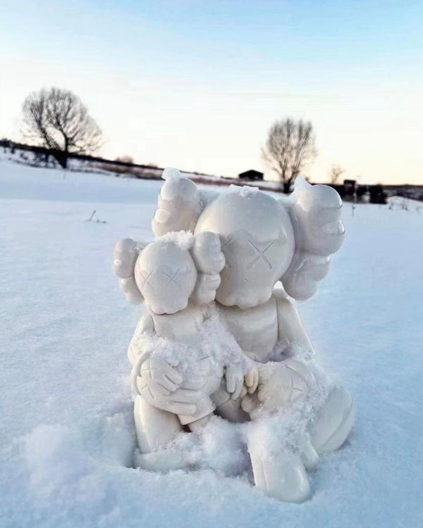 Holiday Chang bai: Kaws Statue Big - One-of-a-Kind Souvenir-Ornaments Statues Figurines