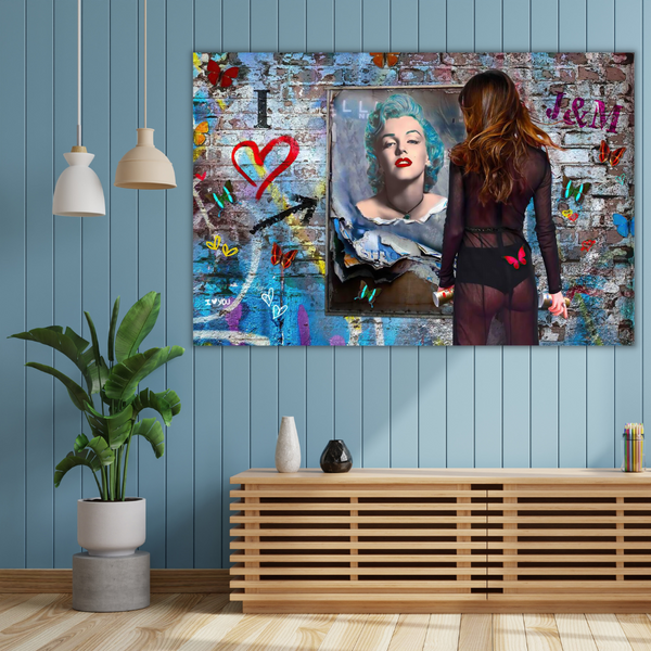 Love: Marilyn Poster – Captivating Iconic Artwork-Wall Posters