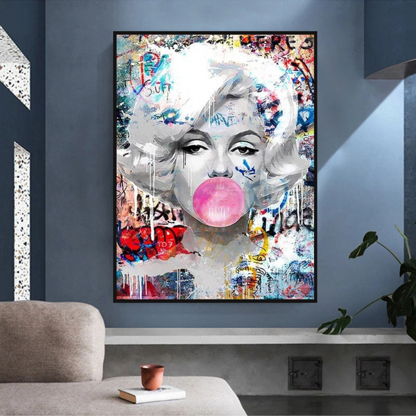 Marilyn Monroe Bubble: Stunning Tribute to the Iconic Beauty-Wall Posters