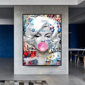 Marilyn Monroe Bubble: Stunning Tribute to the Iconic Beauty-Wall Posters