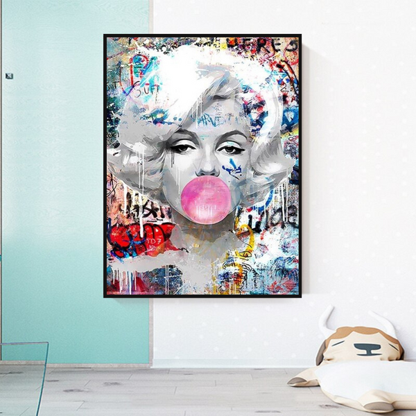 Marilyn Monroe Bubble: Stunning Tribute to the Iconic Beauty-Wall Posters