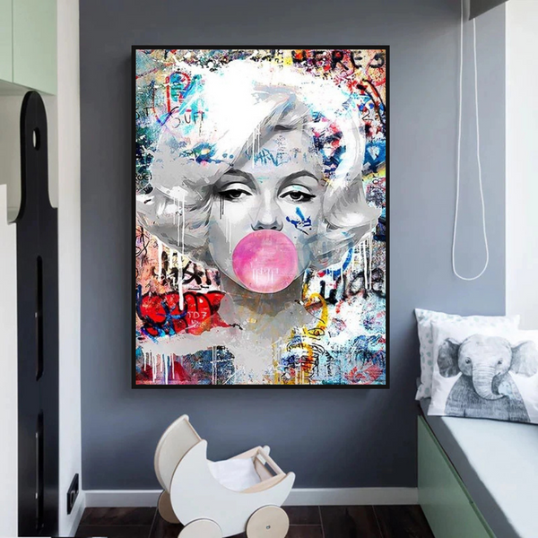 Marilyn Monroe Bubble: Stunning Tribute to the Iconic Beauty-Wall Posters