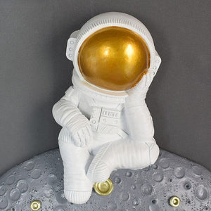Modern Light Luxury Astronaut Wall Clock-Wall Clocks