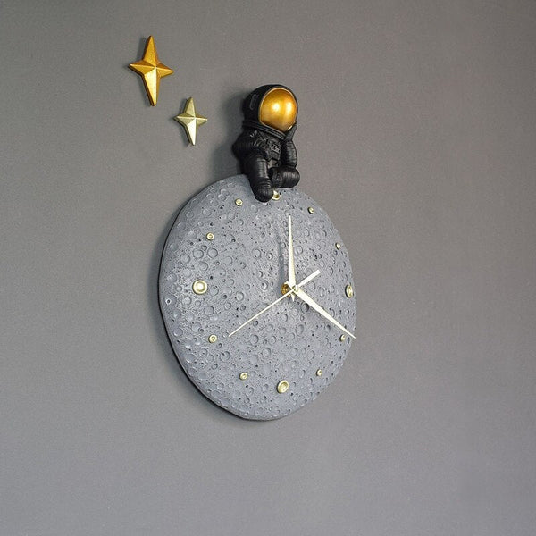 Modern Light Luxury Astronaut Wall Clock-Wall Clocks
