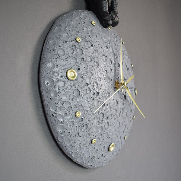 Modern Light Luxury Astronaut Wall Clock-Wall Clocks