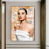 Kunst der Schönheitskönigin von Audrey Hepburn: Fesselnd und zeitlos