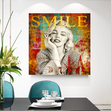 Smoky Smile: Marilyn Poster - Art iconique hypnotisant