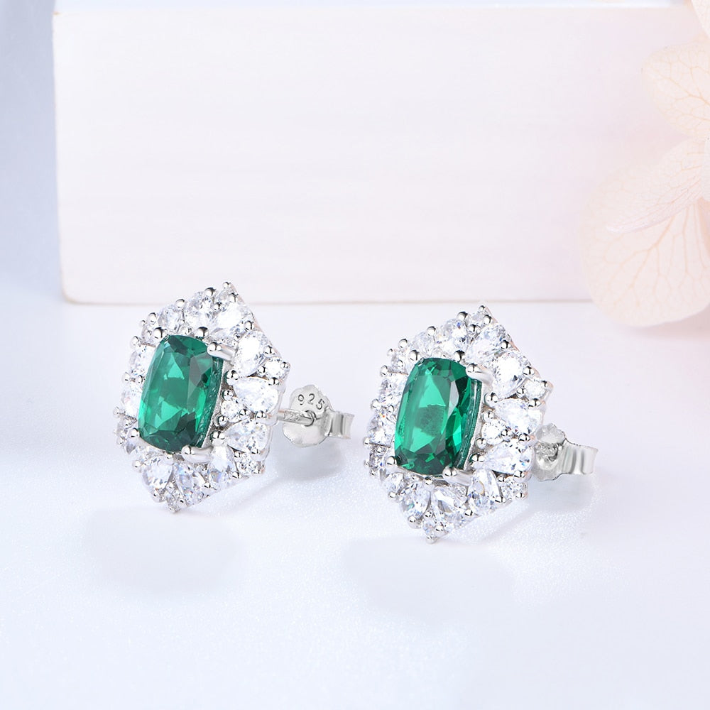 Emerald and Moissanite Diamonds Earring: Brilliant & Elegant