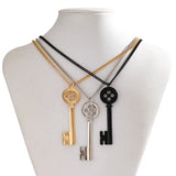 Halskette „Cosmic Allure“ – Schmücken Sie Ihre Eleganz mit BabiesDecor.com