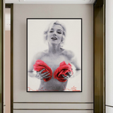 Rote Blumen: Marilyn Poster – Fesselnde Blüten